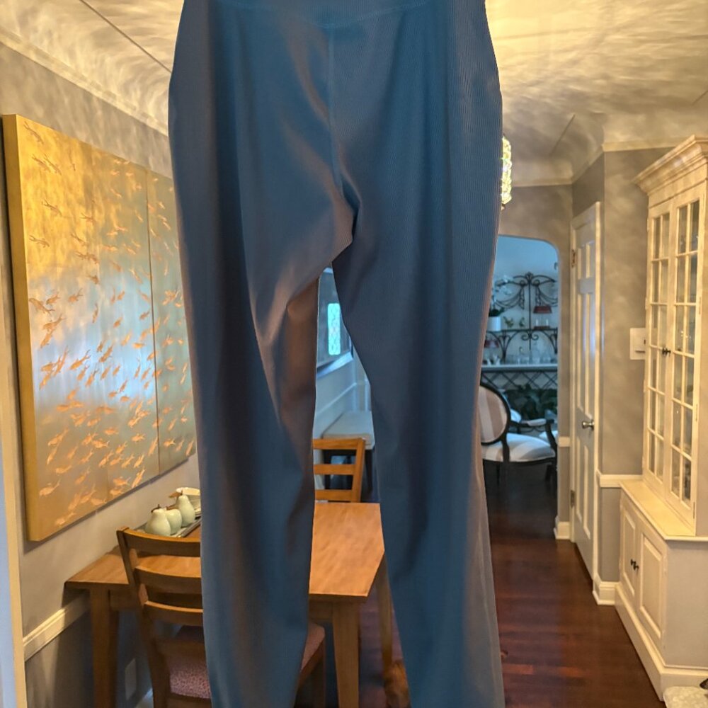Old Navy Sage Joggers. Size XL - Picture 6 of 9